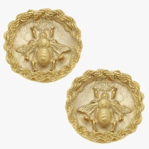 Susan Shaw NWT Gold Bee Intaglio Earrings
